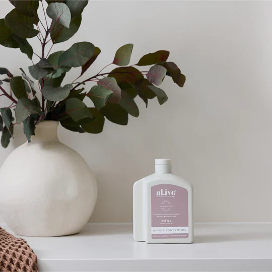 AL.IVE BODY - 650ML LOTION REFILL | RASPBERRY BLOSSOM & JUNIPER - Image 6